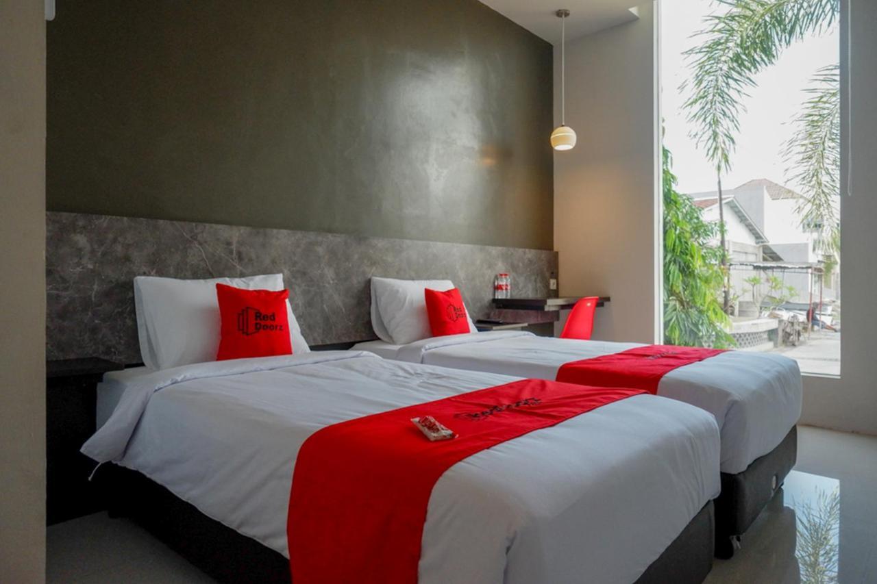 Reddoorz Plus Near Solo Baru Exterior photo